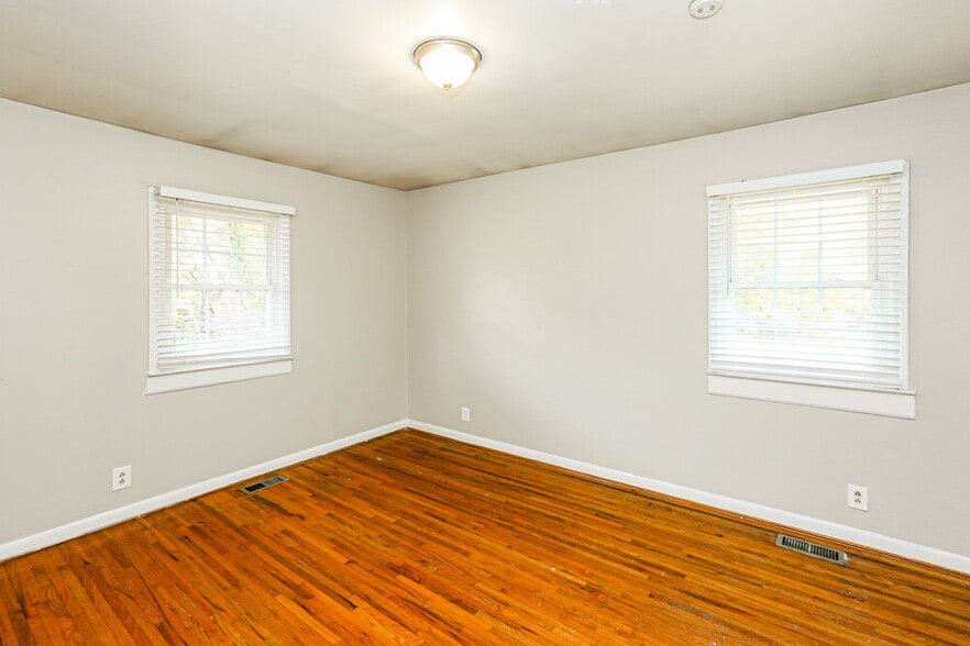 Building Photo - 758 Denning Pl