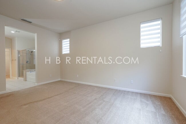 Building Photo - Wicklund Village: Charming 4-Bed Single St...