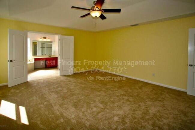 Building Photo - 801 Derby Ln