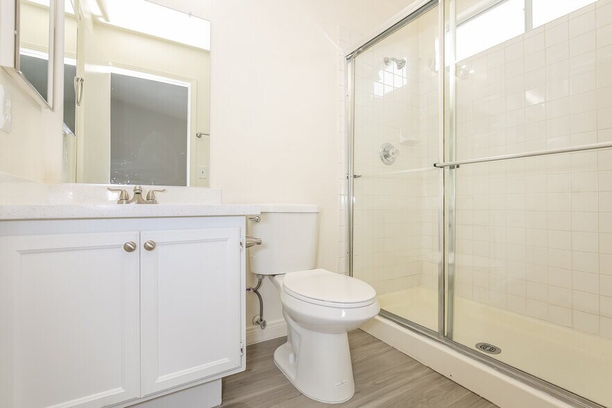 Building Photo - 534 Rancho Del Norte Dr