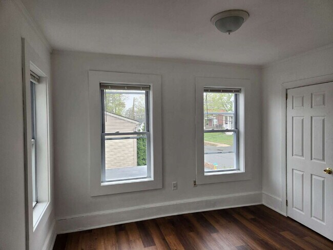 Building Photo - Spacious 4-Bedroom Apartment in Nashua, NH - Don't Miss Out!