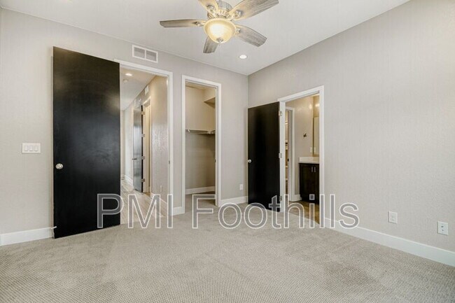 Building Photo - 1611 N Harlan St