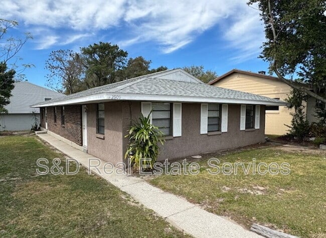 Primary Photo - 2907 S Lincoln Ave