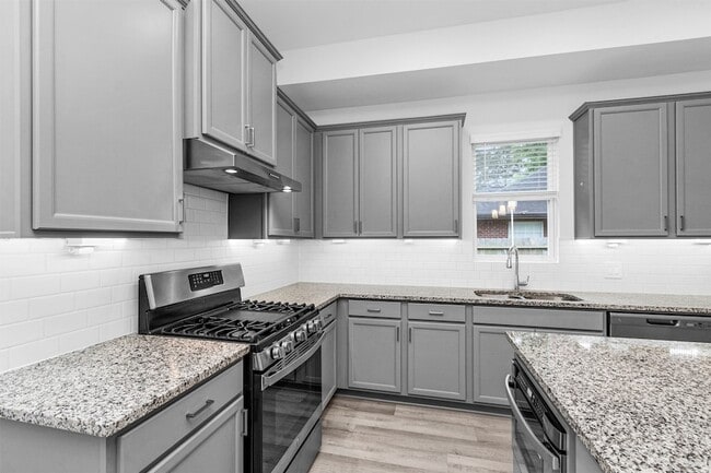 Building Photo - 29019 Pine Forest Dr