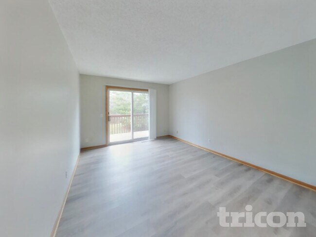 Building Photo - 4350 Thornhill Ln