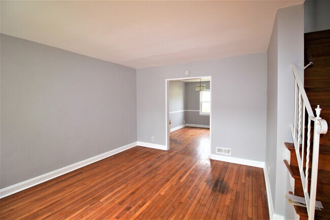 Building Photo - 2304 N Dukeland St
