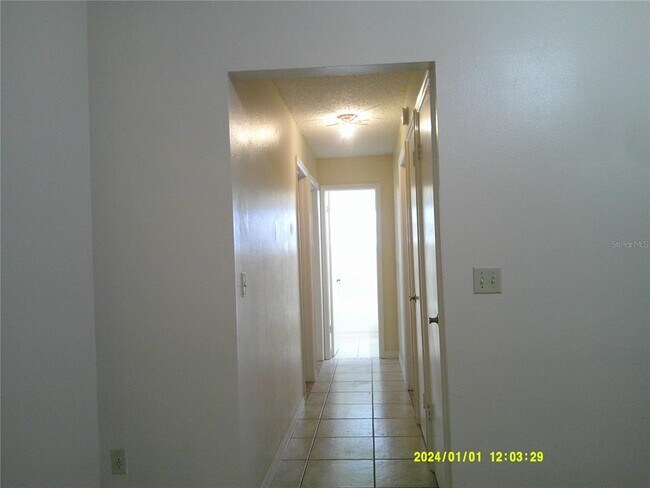 Building Photo - 818 Vermont Woods Ln