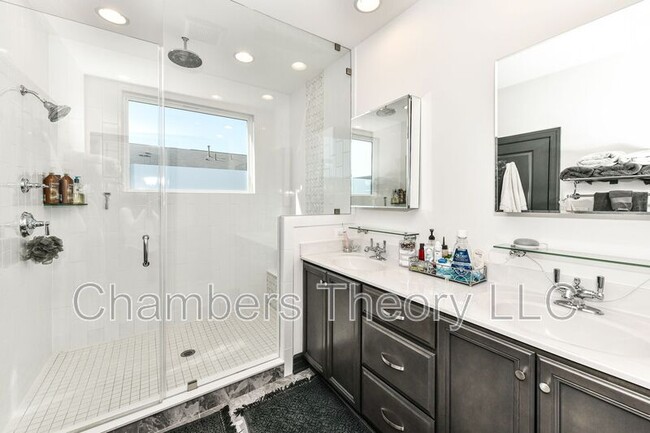 Building Photo - 42293 Ashmead Ter