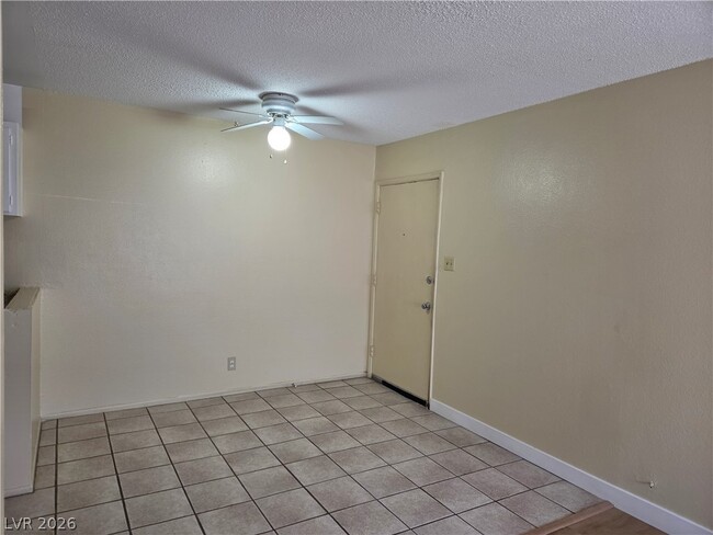 Building Photo - 489 North Cir