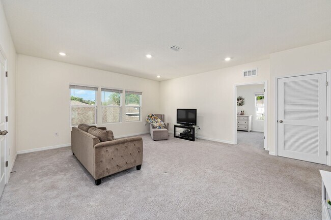 Building Photo - New Home In Arbor Greens