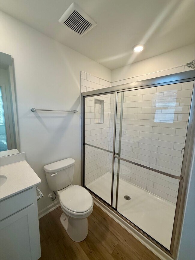 Building Photo - Three bedroom, 2.5 bath townhome in Mebane...