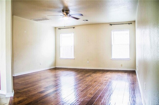 Building Photo - 413 Moorhen Cove