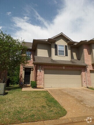 Building Photo - 1425 W Villa Maria Rd