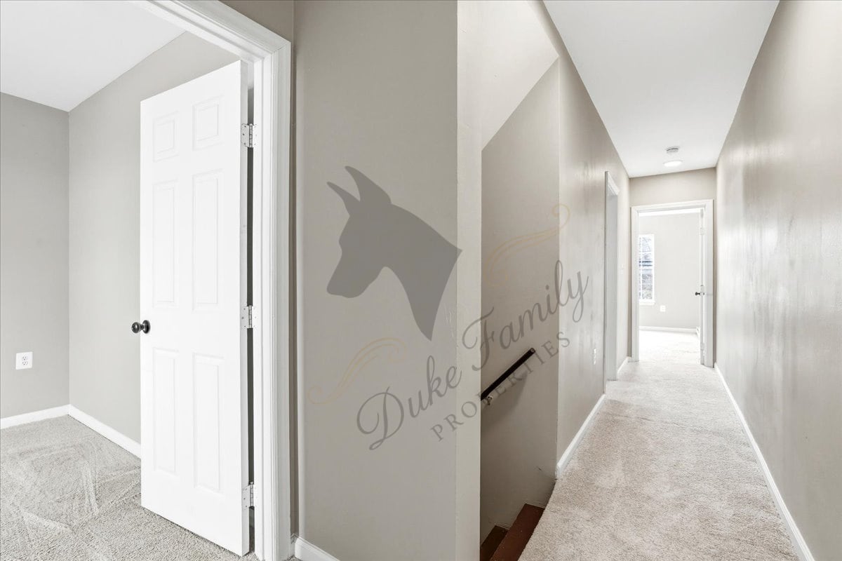 Building Photo - 608 N Queen St