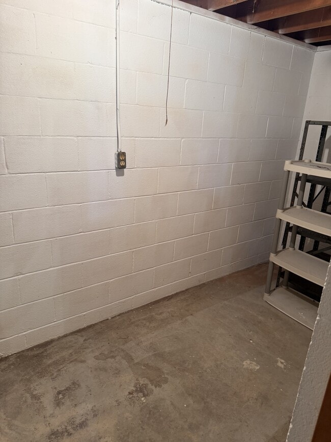 Building Photo - 8052 Sigle Ln