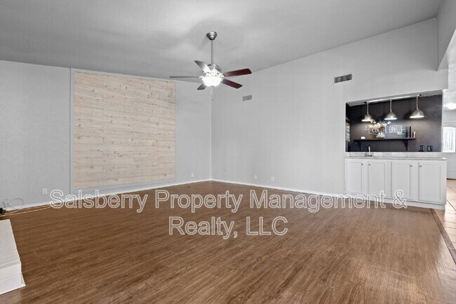 Building Photo - 1900 Lavon Creek Ln