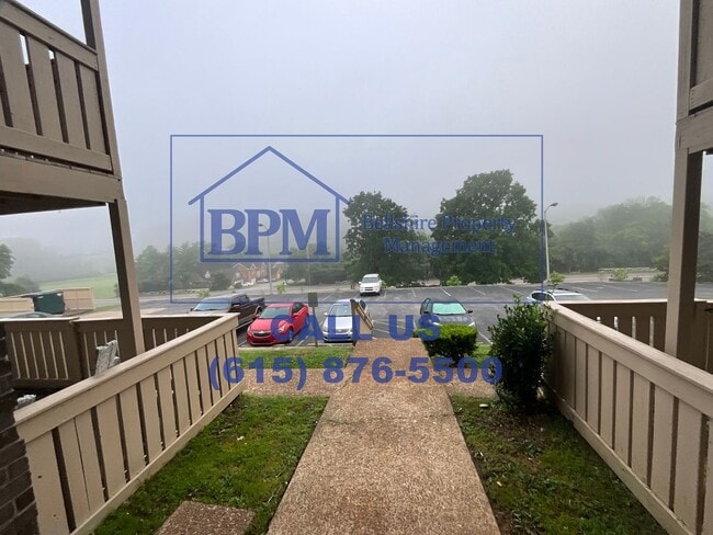 Building Photo - 706 Ashlawn Pl
