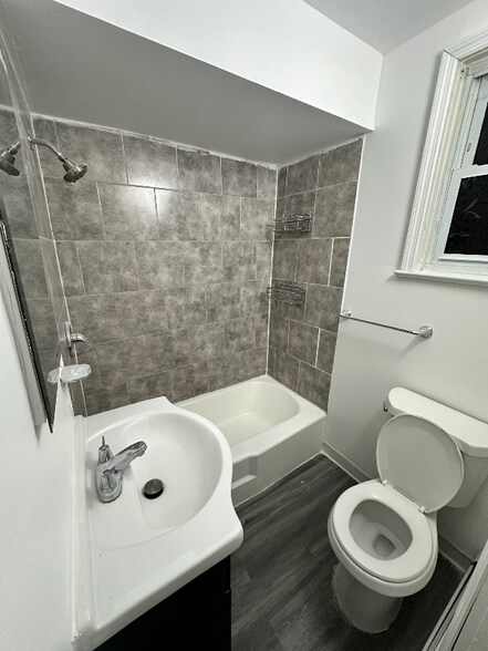 Building Photo - 225 Burgess Pl