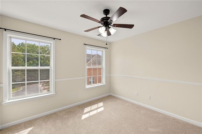 Building Photo - 10870 Brunson Dr
