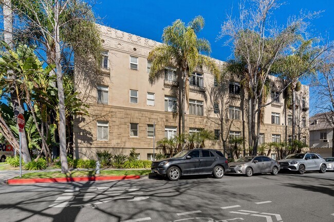 Building Photo - 152 S Peck Dr