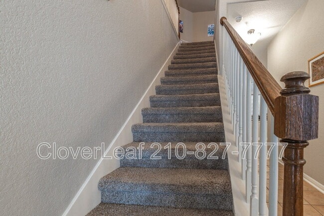 Building Photo - 551 Ginsberg Dr