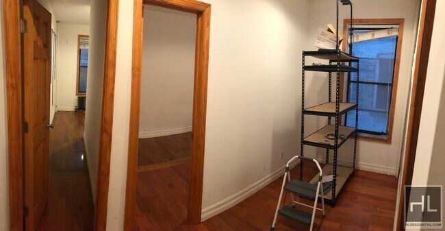 Building Photo - NASSAU AVENUE & Hausman St TRUE 1 bed