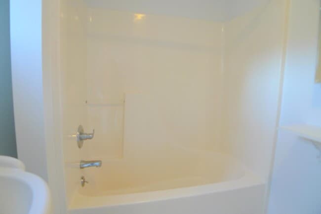 Building Photo - 83 Main St