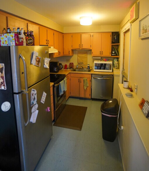 Building Photo - 139 Honness Ln