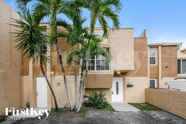 Building Photo - 6723 SW 140th Ave
