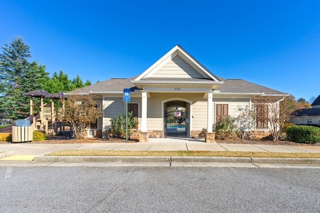 Building Photo - 5230 Scenic Valley Dr