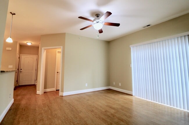 Building Photo - 302 Capstone Dr