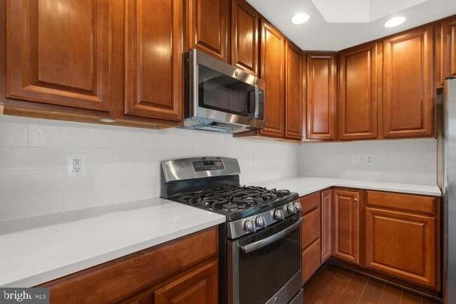 Building Photo - 21552 Romans Dr