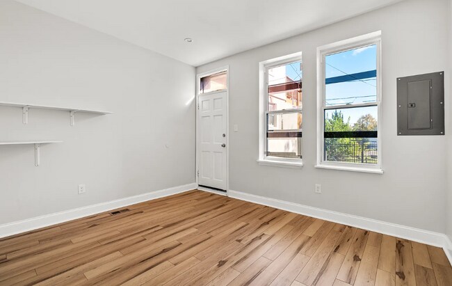 Building Photo - 41X N Collington Ave, Baltimore, MD 21231