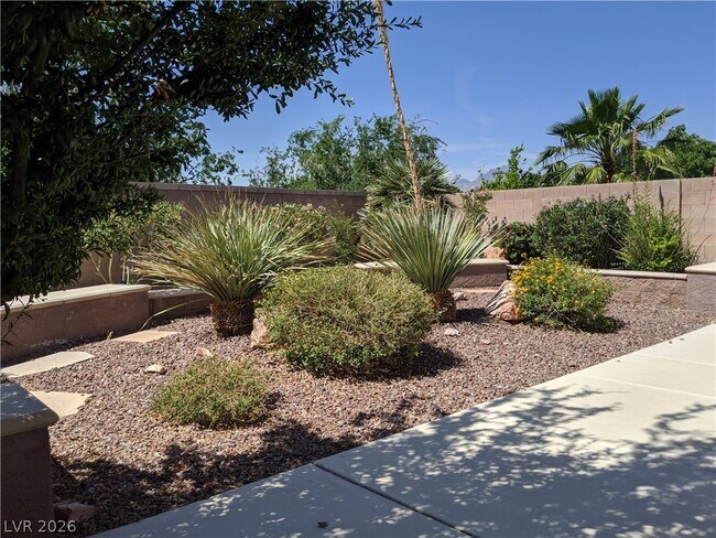 Building Photo - 7437 Ravines Ave