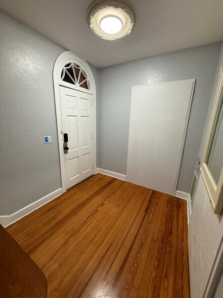 Building Photo - 1011 Boston Ave