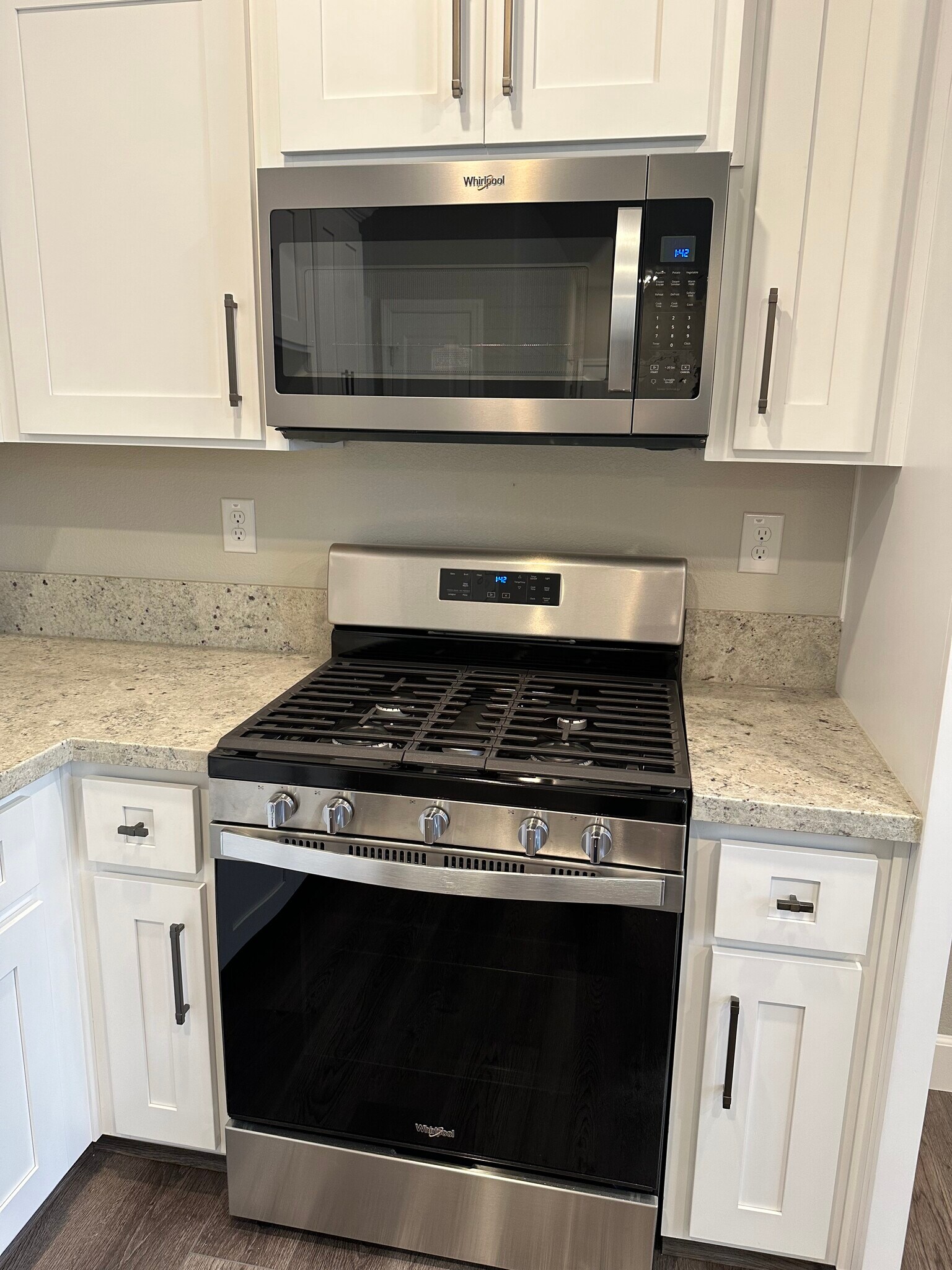 Building Photo - 3040 Vaughn Way