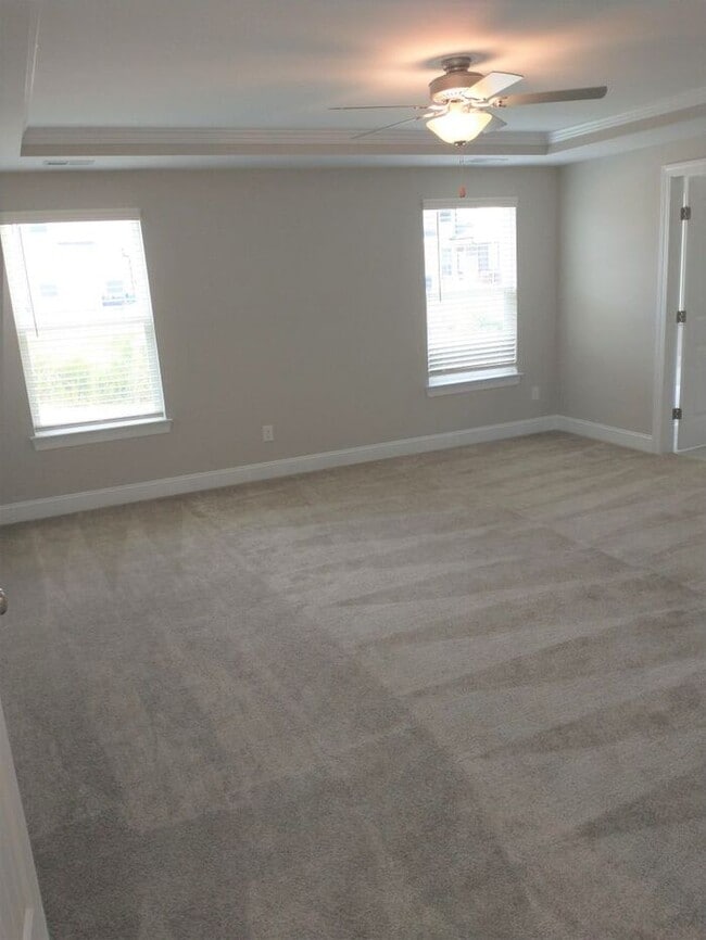 Building Photo - Coming Soon - Gorgeous Home with 4 bedroom, 2.5 bath and large loft area!