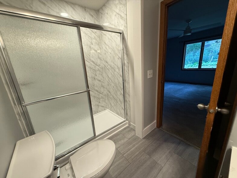 Building Photo - 5864 Red Cherry Ln