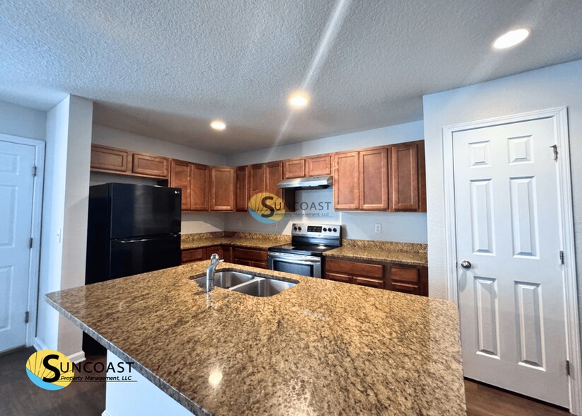 Building Photo - 7625 Leafy Forest Way