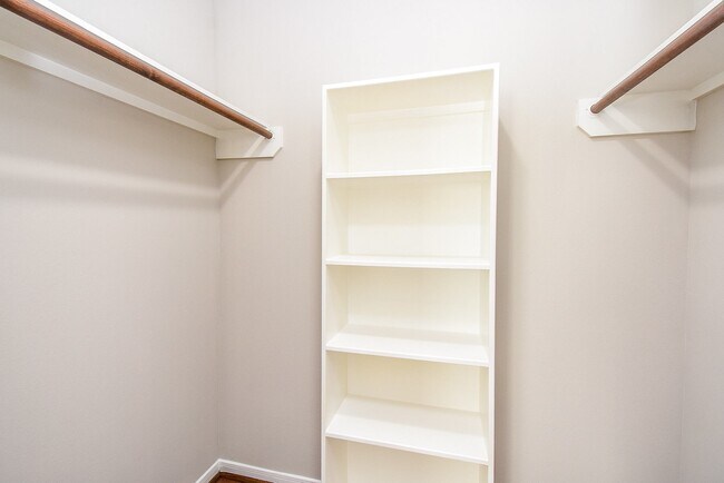 Building Photo - 5011 Ivy Fair Way