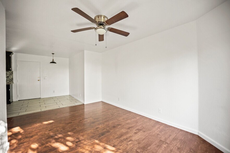 Building Photo - 412 Coronado Ter