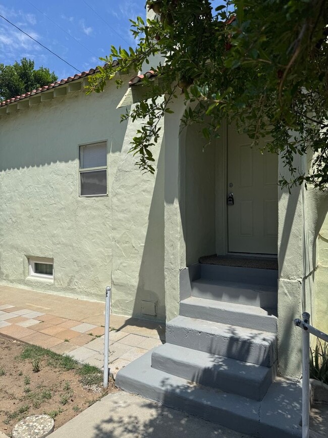 Building Photo - 11184