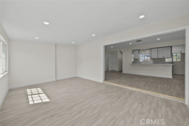 Building Photo - 5040 N Lyman Ave