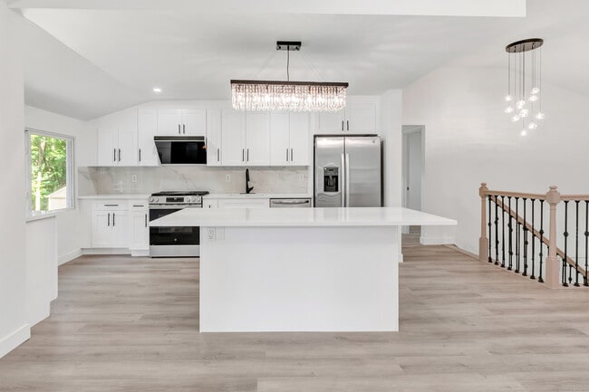 Building Photo - 51 Great Oak Rd