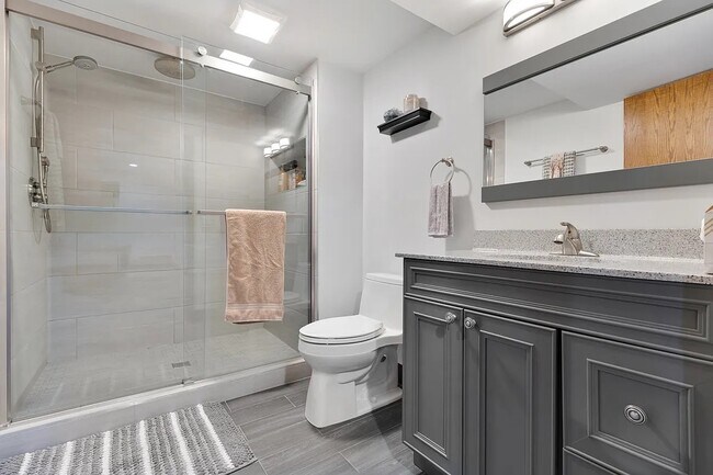 Building Photo - 9208 Nashville Ave