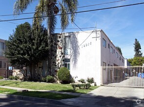 Building Photo - 18315 Malden st.