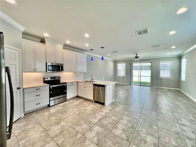 Building Photo - 26340 Limestone Spgs Wy