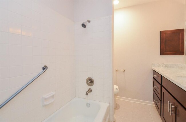 Building Photo - 1549 W Sam Houston Pkwy S