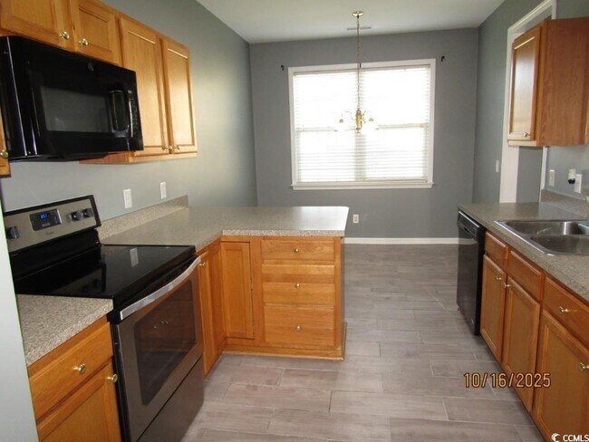 Building Photo - 1103 Checkerberry St