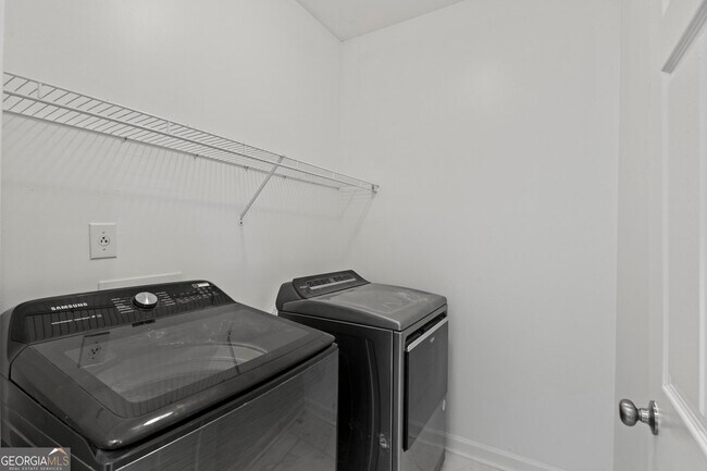 Building Photo - 115 Sutton Ct
